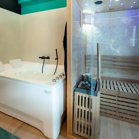 Capsule Vegas - Poker - Balneo - Sauna *