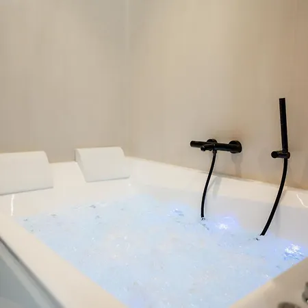 Capsule Vegas - Poker - Balneo - Sauna Apartamento