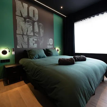 Capsule Vegas - Poker - Balneo - Sauna Limelette