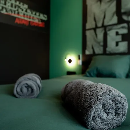 Capsule Vegas - Poker - Balneo - Sauna Apartamento Limelette