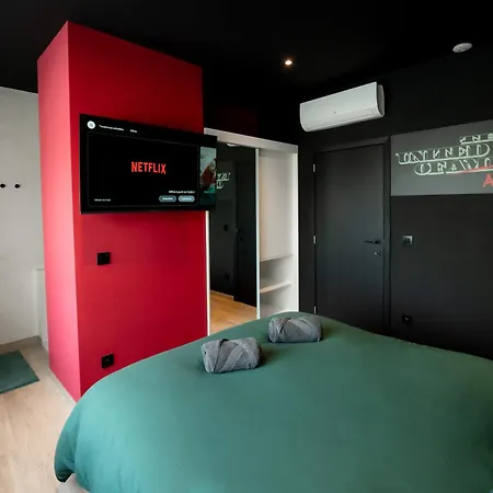Capsule Vegas - Poker - Balneo - Sauna Apartamento *