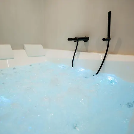 Capsule Vegas - Poker - Balneo - Sauna Limelette
