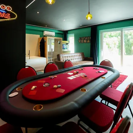 Apartamento Capsule Vegas - Poker - Balneo - Sauna
