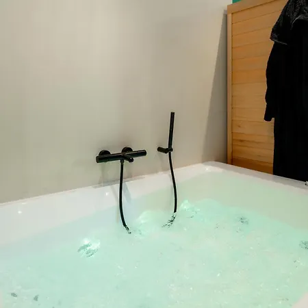 Capsule Vegas - Poker - Balneo - Sauna Apartamento
