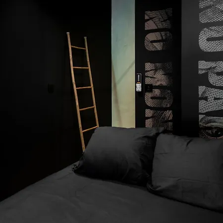 Capsule Vegas - Poker - Balneo - Sauna Limelette