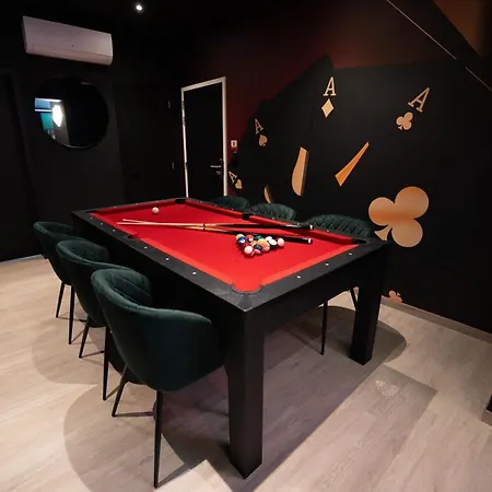 Apartamento Capsule Vegas - Poker - Balneo - Sauna